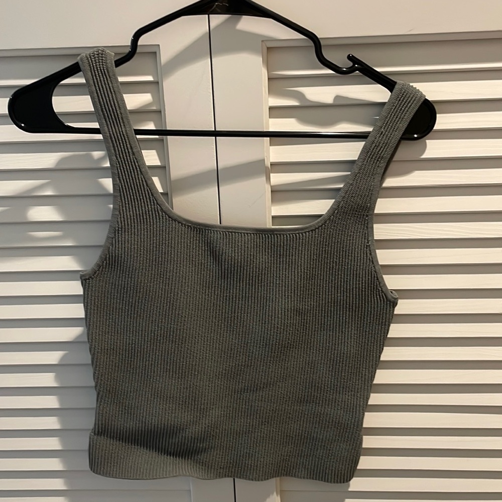 Aritzia Babaton tank top